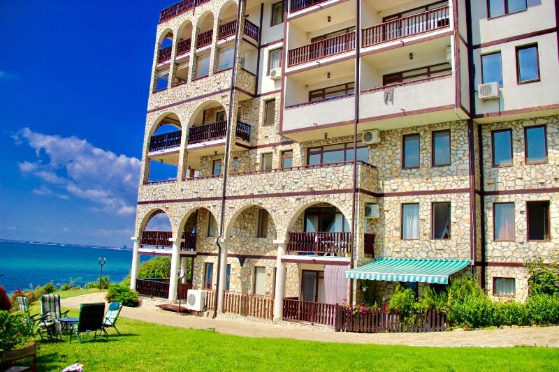 Apartment Etara 2 Complex Images
