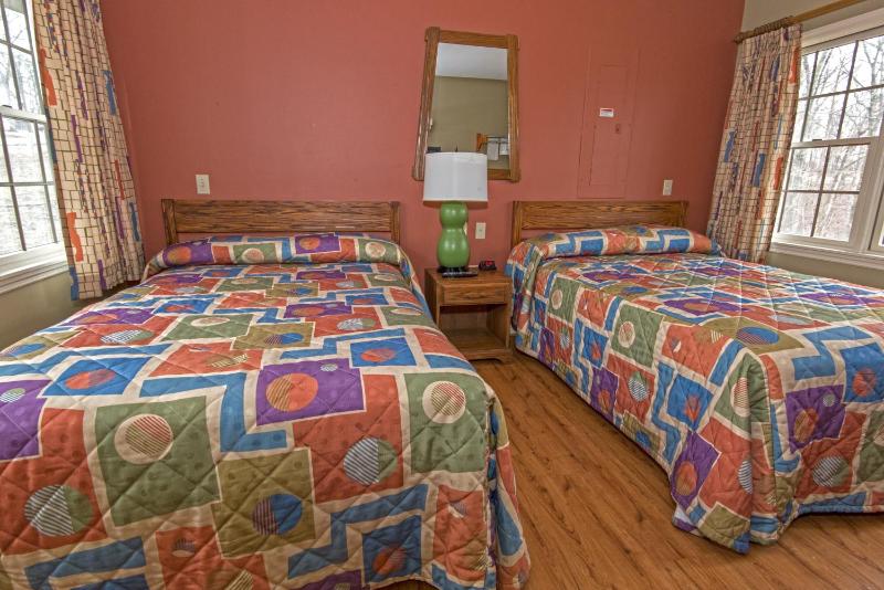 1 Bedroom Cottage Marina Road  image 4