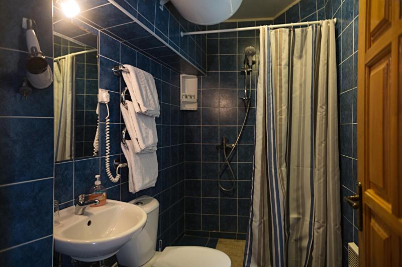 Superior Triple Room image 2