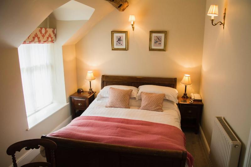 Small Double Room image 2