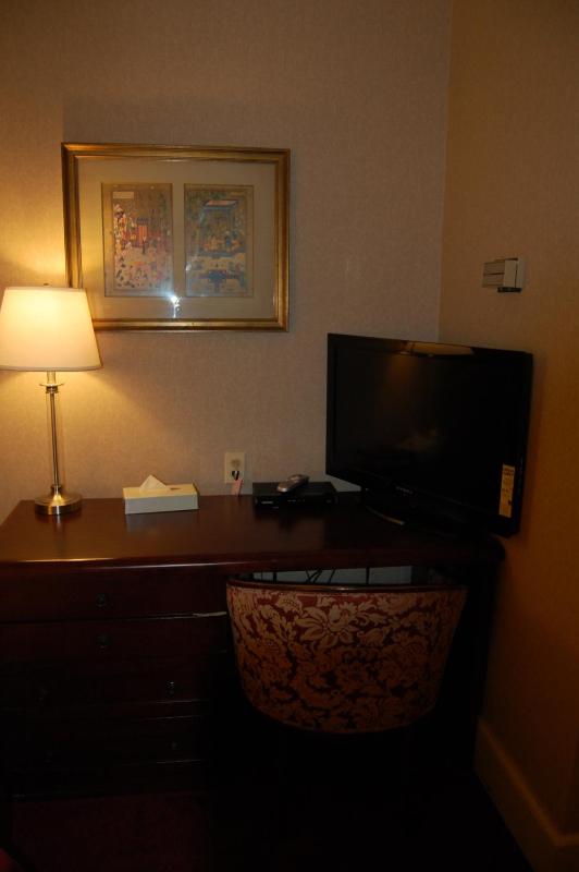 Windsor Inn Hotel - image 9