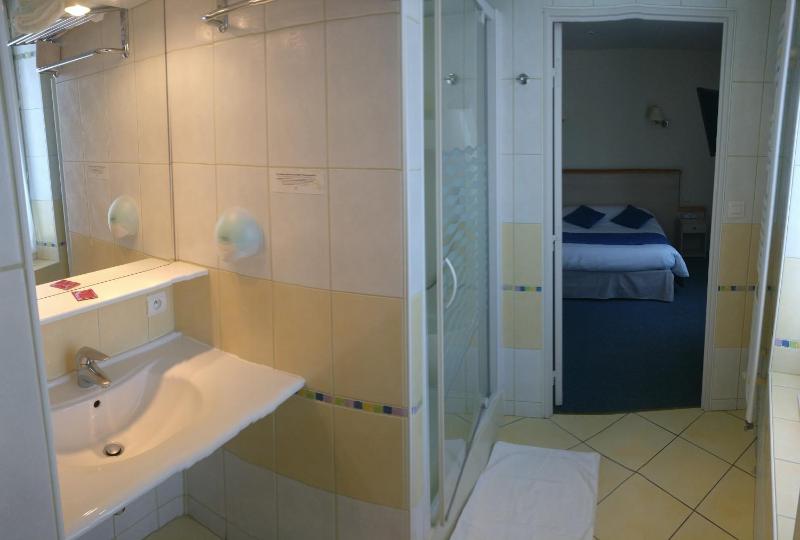 Superior Double Room image 4