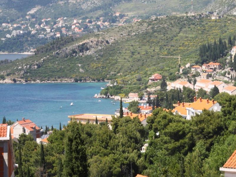 Two Bedroom Apartment with Balcony and Sea View image 2