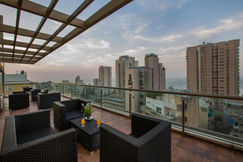 Orient Queen Homes Hotel - image 10