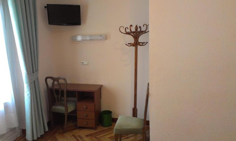 Quadruple Room image 4