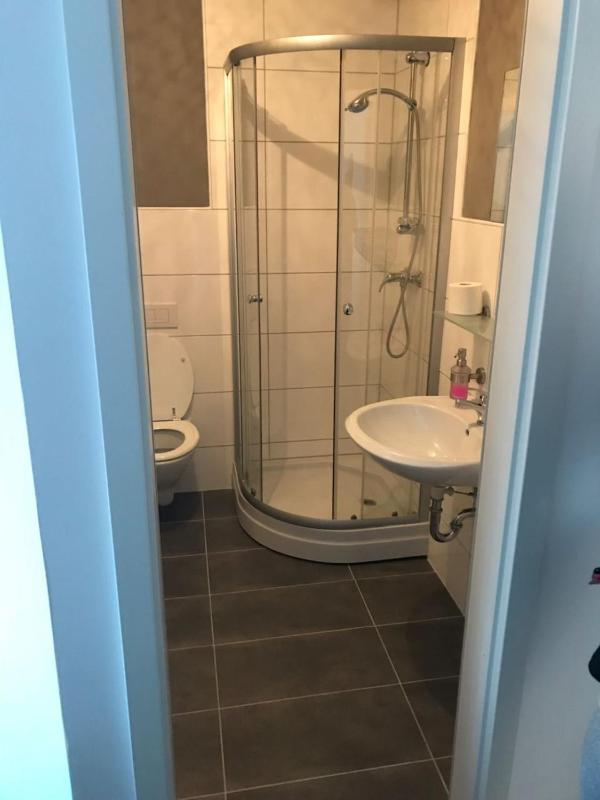 Budget Double Room image 3