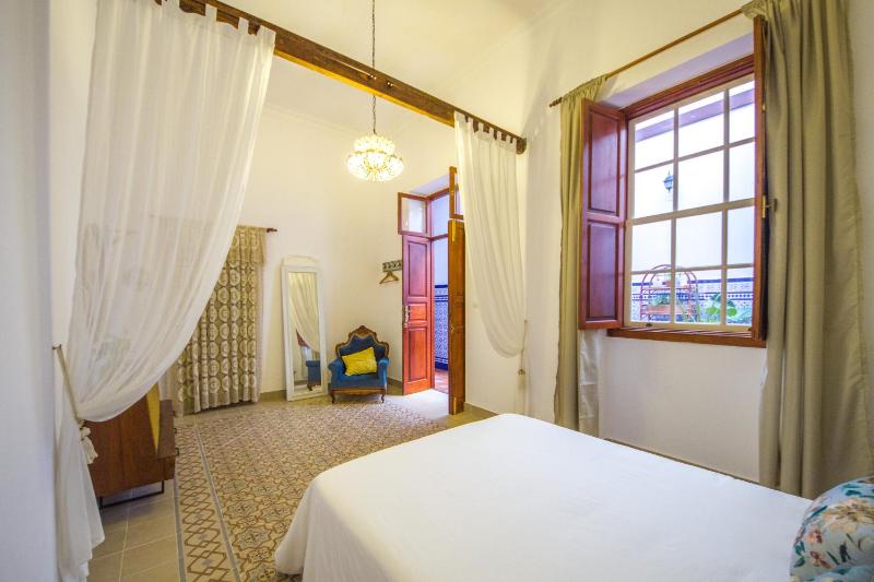 Aminta Home charmy rooms in Vegueta - image 3