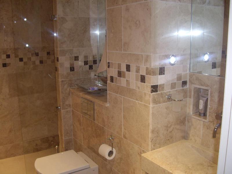 Leckhampton Suite image 4