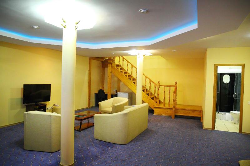 Luxury Quadruple Room image 3