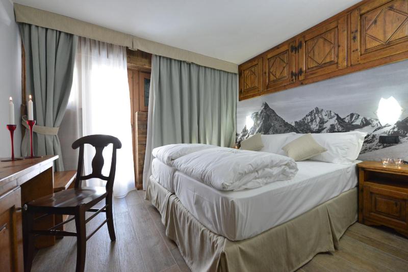 Economy Double Room image 1