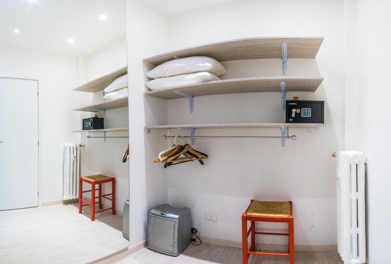 Superior Quadruple Room image 2