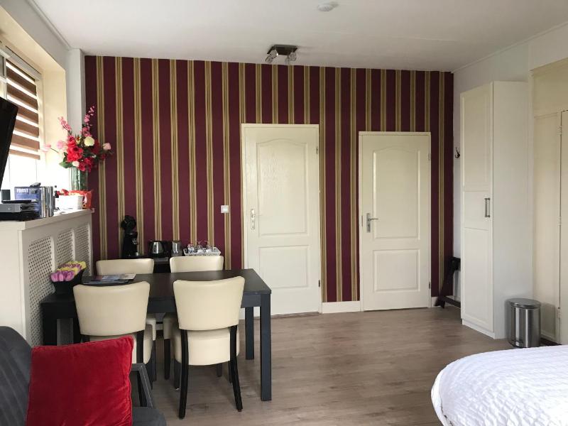 Superior Deluxe Double or Twin Room  image 2