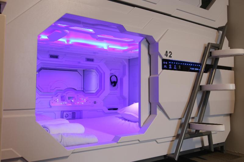 Capsule Bed in Mixed Dormitory Room image 1