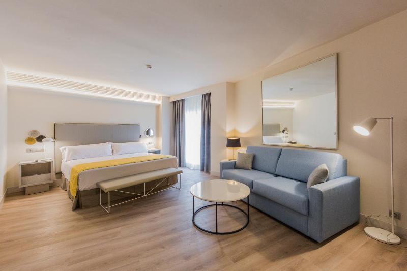 Junior Suite image 1