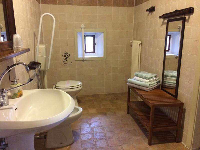 Double Room - Disability Access image 3