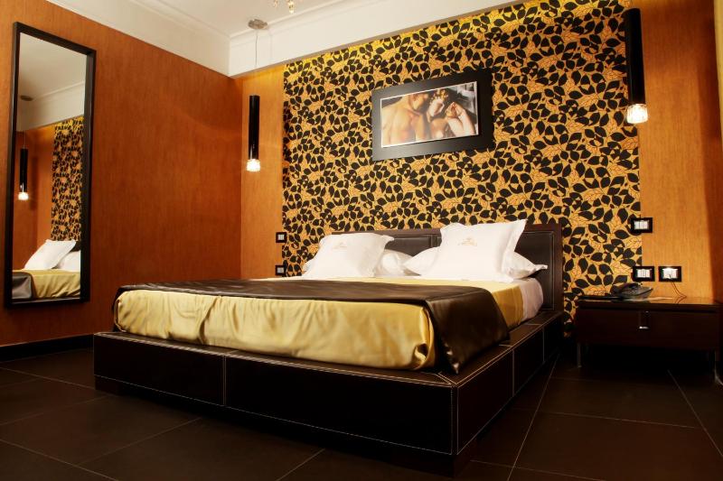 Double Room image 1