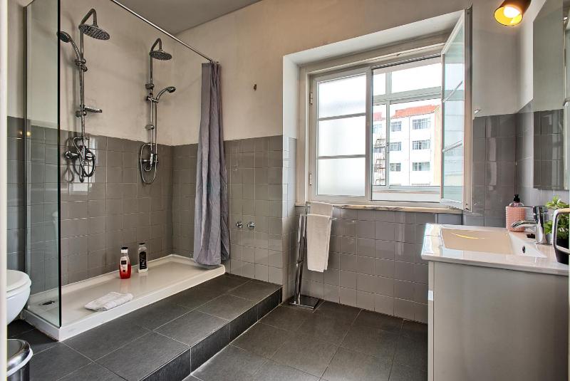 Apartment image 4
