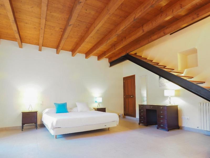 Deluxe Suite image 2