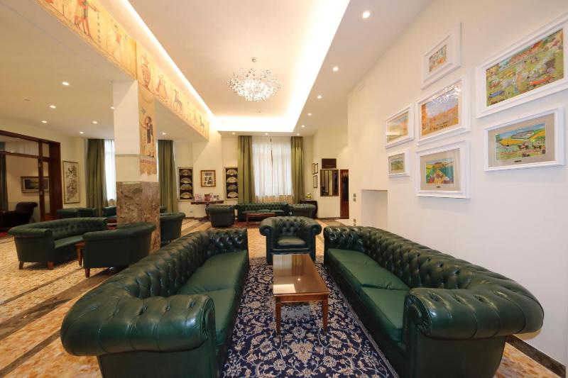 Hotel Moderno - image 1