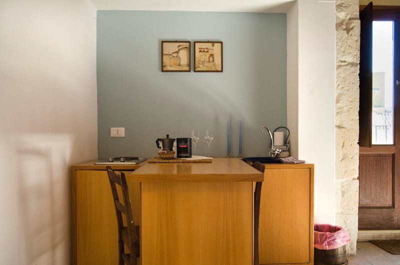 One-Bedroom House image 4