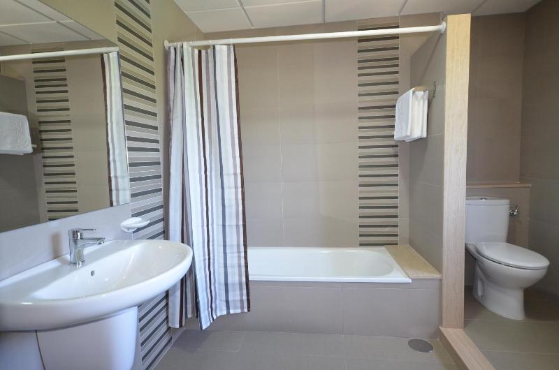 Double Room image 2