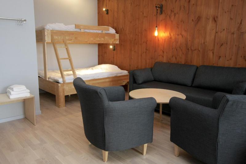 Deluxe Family Room image 3