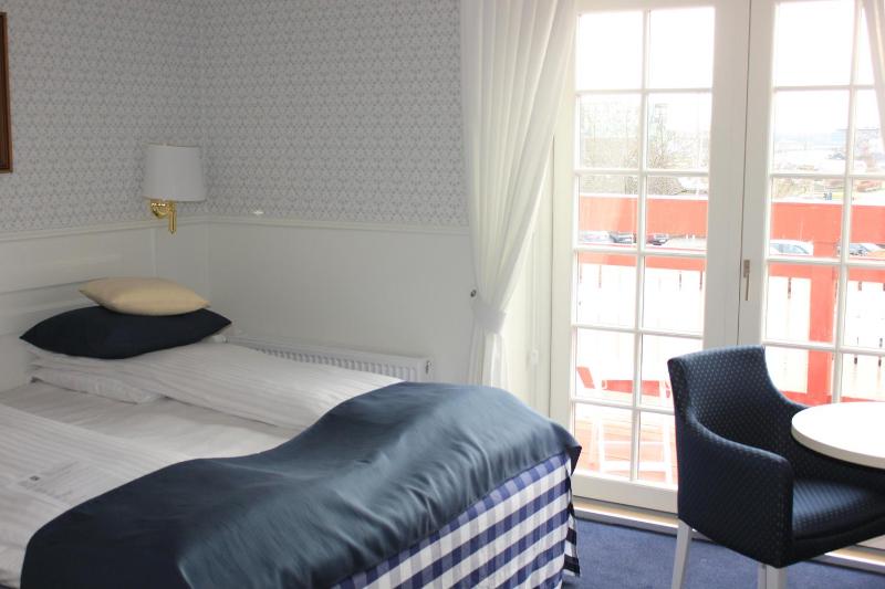 Double Room image 1