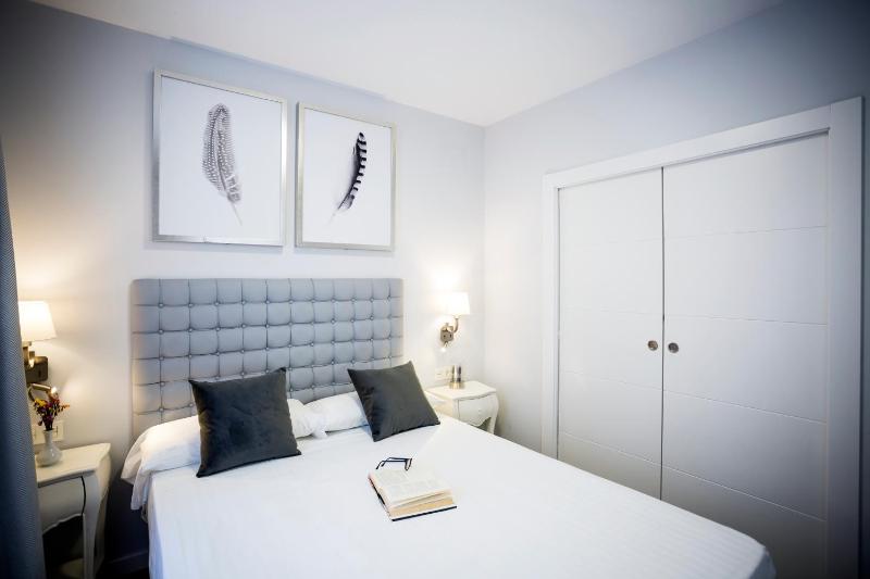 Studio Apartment image 4