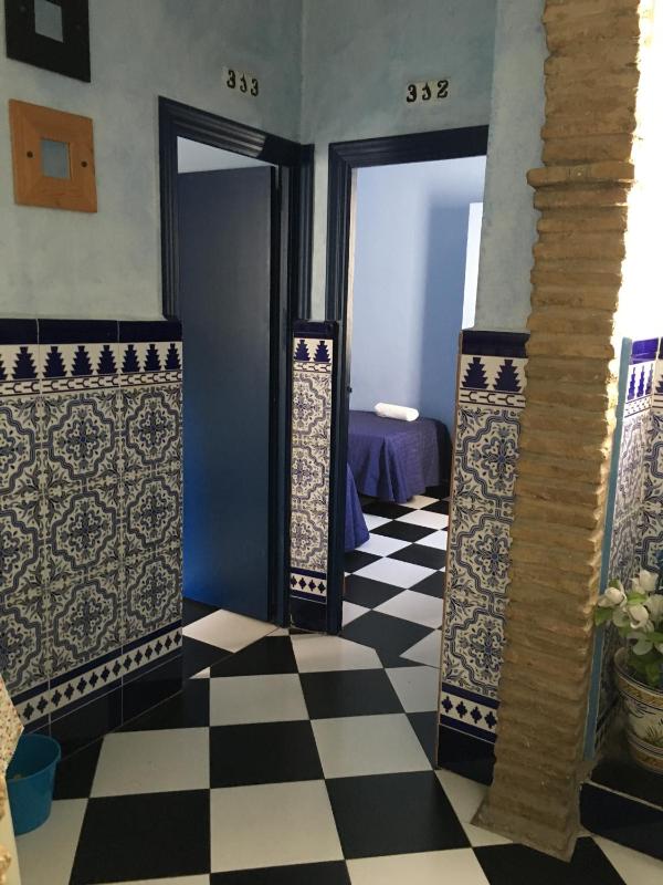 Double or Twin Room with Shared Bathroom image 3