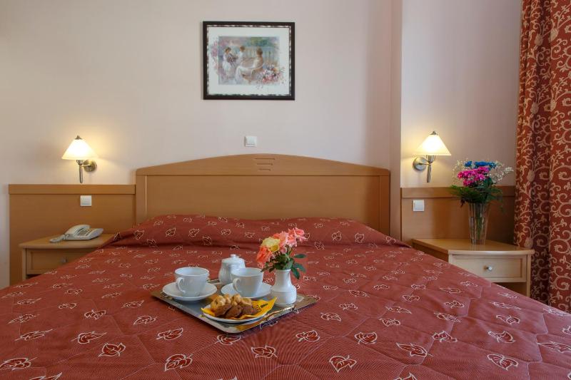 Double or Twin Room with City View image 2
