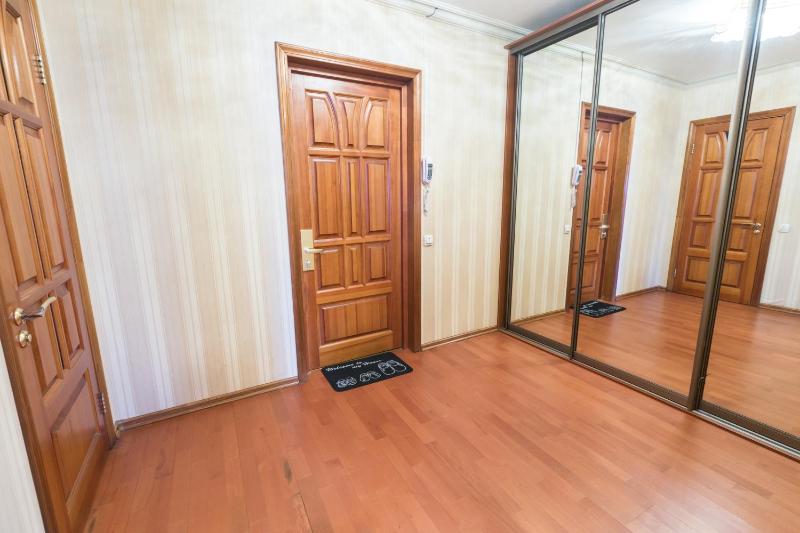 Superior King Room image 3