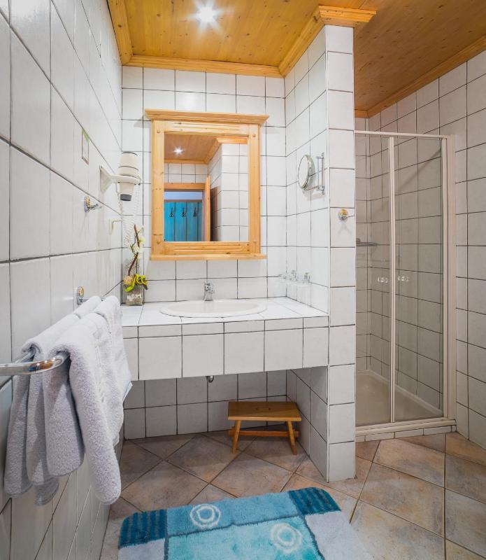 Double Room image 4