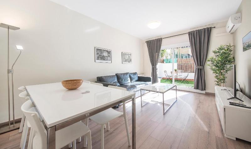 You Stylish El Born Apartments - image 14