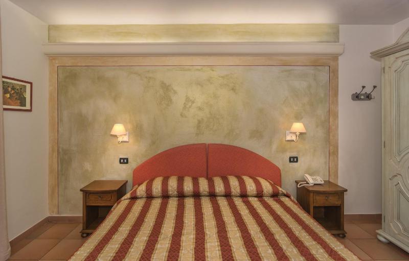 Twin Room image 1