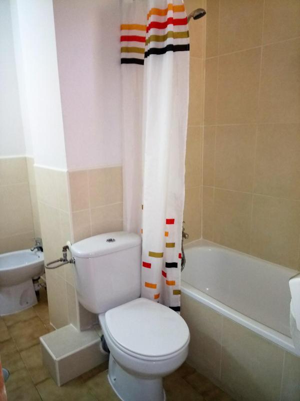 Double Room with Extra Bed image 1