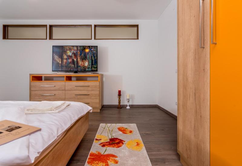 Deluxe Apartment image 2