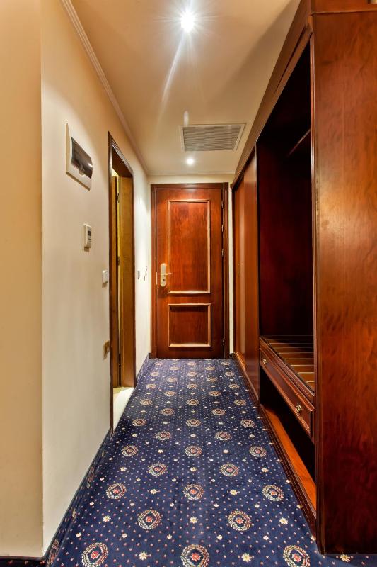Standard Single Room image 2