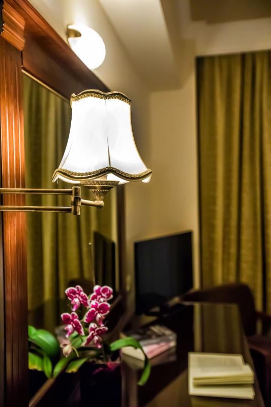Executive Room image 3