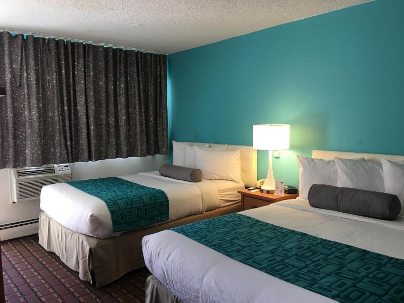 Howard Johnson by Wyndham Colorado Springs - image 3