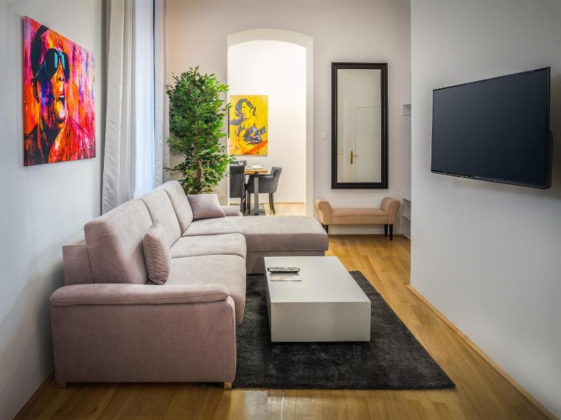 Two Bedroom Apartment Rotenturmstraße image 3