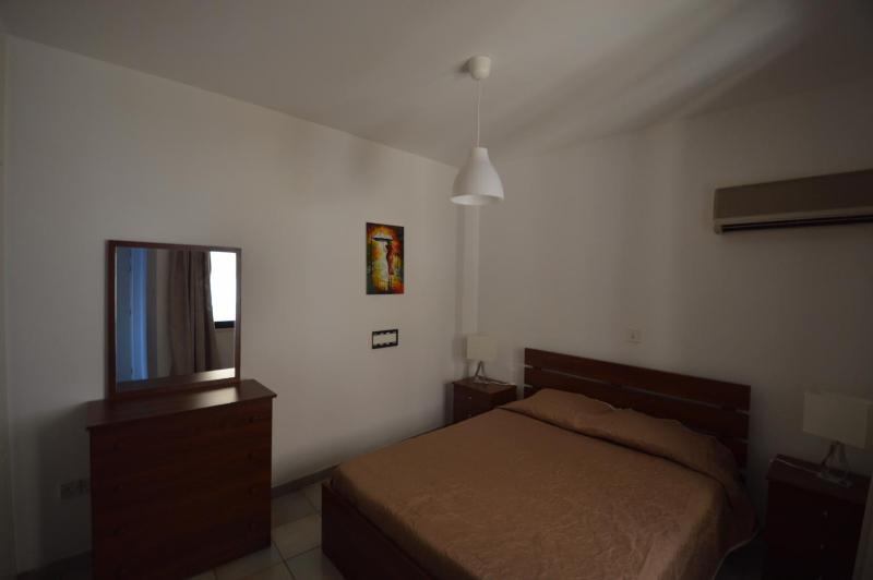 Krasas Beach Flats - image 9