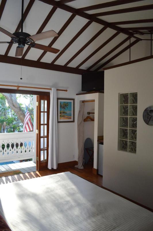 King Room with Balcony image 2
