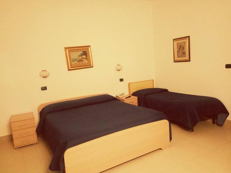 Triple Room image 4