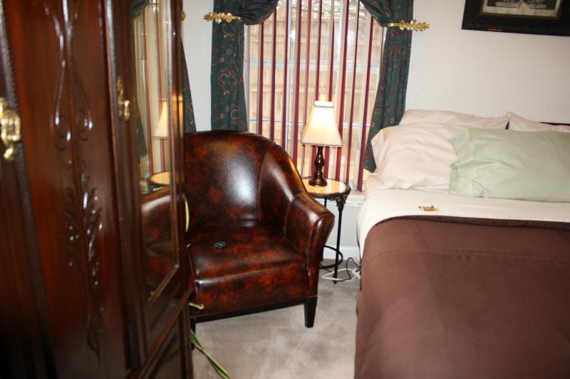 Queen Room image 1