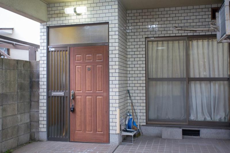 City Center House Next to Subway Station - image 4