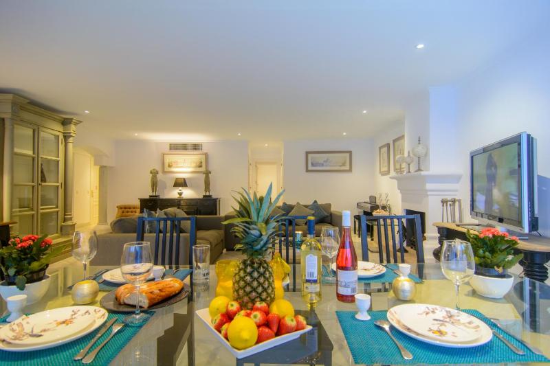 Apartment in White Pearl Beach - image 22