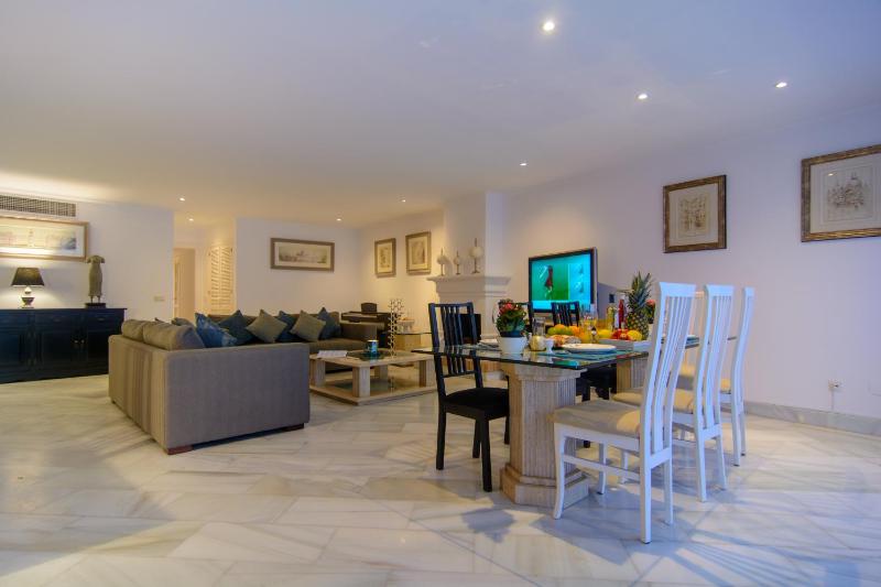 Apartment in White Pearl Beach - image 24