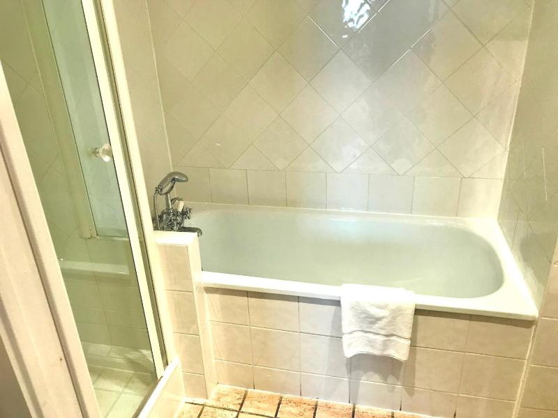 Superior Double Room image 3