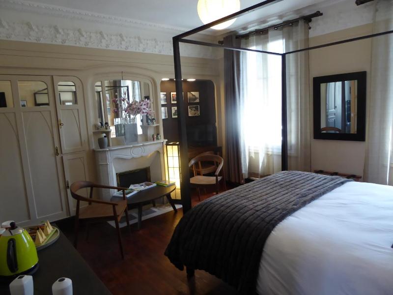 Double Room image 2