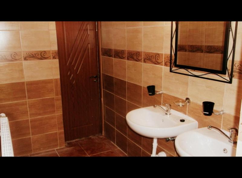 Double Room image 2